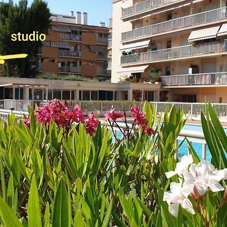 Les Caroubiers Apartment Рокбрюн-Кап-Мартин Екстериор снимка